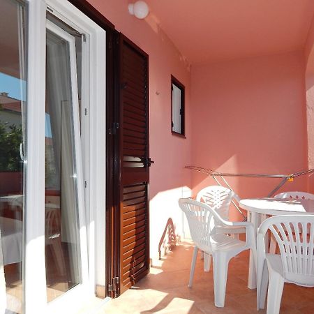 Apartments Luce - Family Friendly & Parking Pag Town Exterior photo