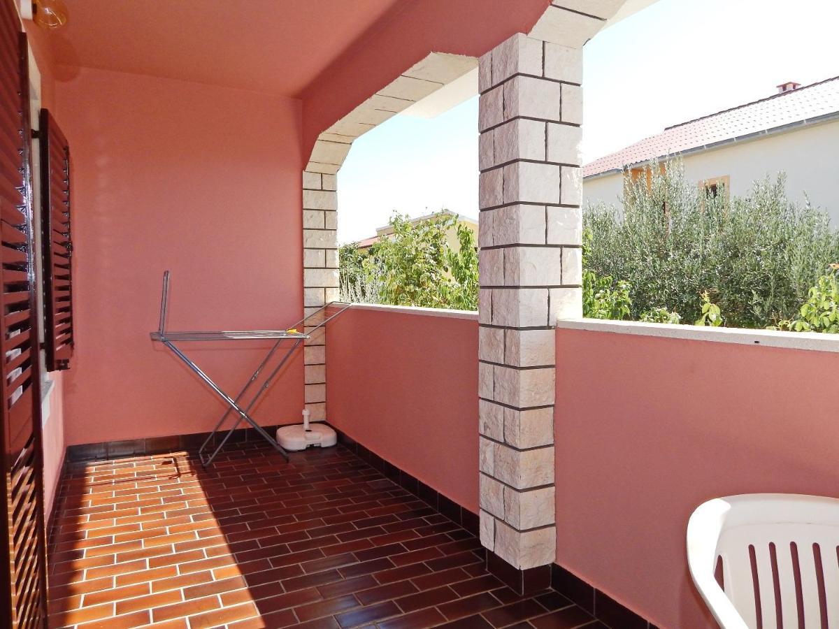 Apartments Luce - Family Friendly & Parking Pag Town Exterior photo