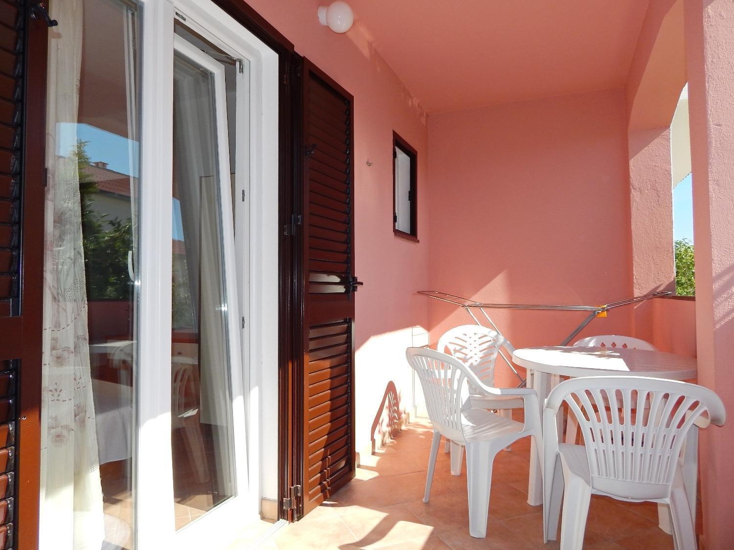 Apartments Luce - Family Friendly & Parking Pag Town Exterior photo